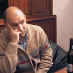 Hugo escucha los planteamientos de sus paisanos.